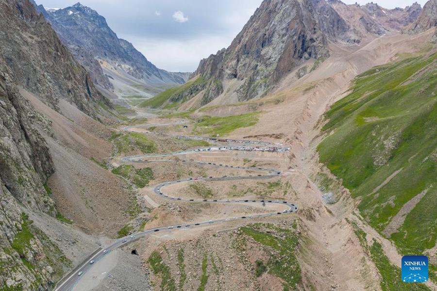 L'autostrada Duku in Cina registra un boom turistico durante l'estate